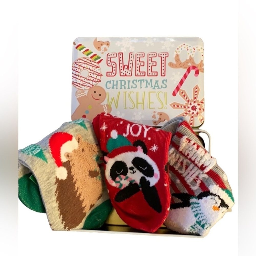 Christmas House Womens Socks 5-9 Panda Penguin Hedgehog Holiday Tin Gift Set
